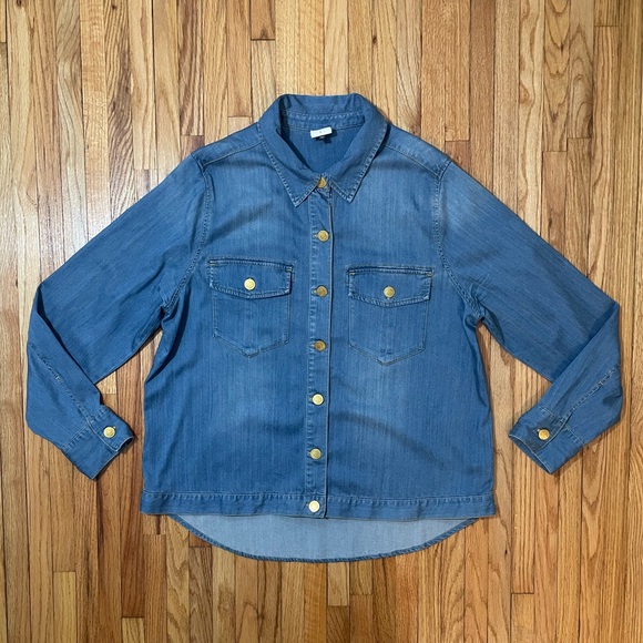 CAbi Tops - CABI Chambray Button-down Shirt